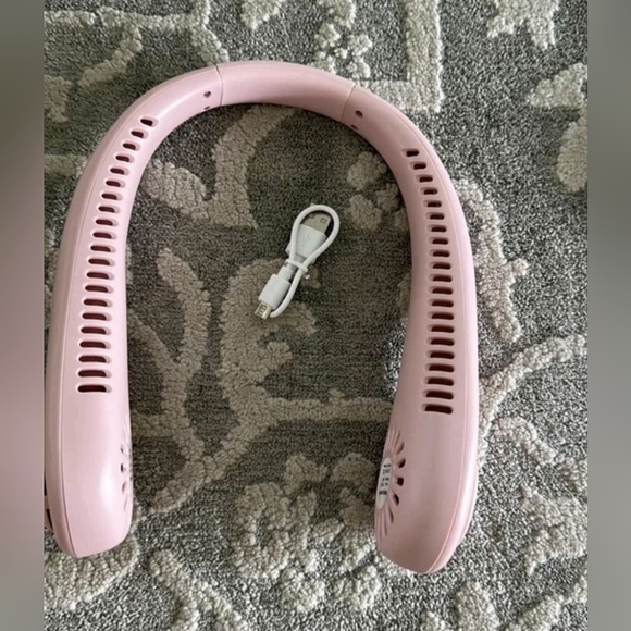 NEW Pink Rechargeable Neck Fan - Picture 6 of 9